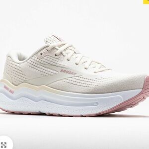 Brooks - Ghost Max 2 6.5 wide